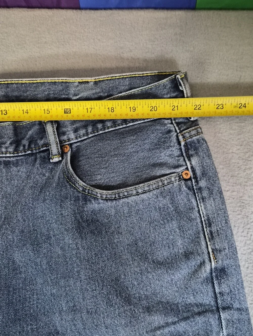 Levi's 550 straight leg blue jeans Size mens 44x29